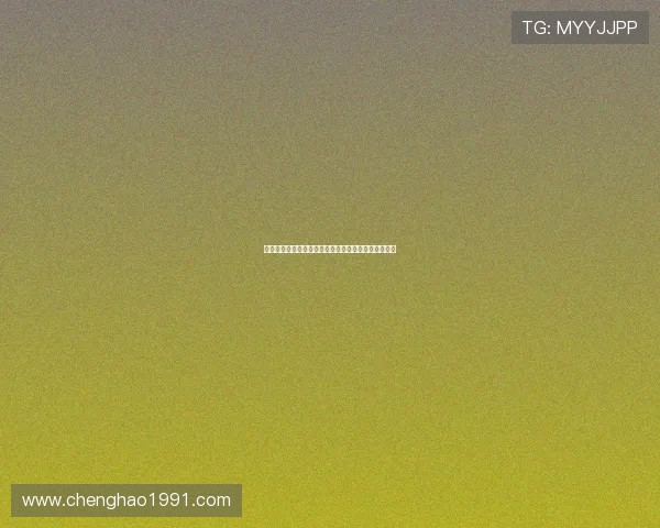 海军蓝与金色铁锤交织西汉姆联复古现代风格完美融合